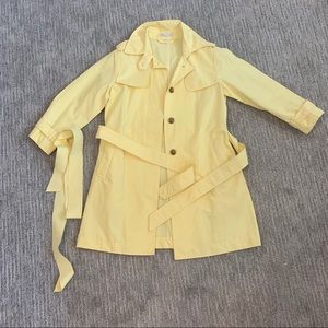 Lightweight trench coat